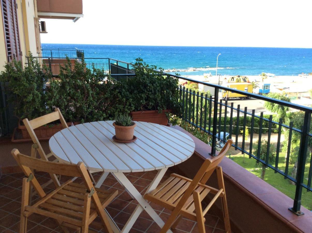 Golfo Di Tindari Apartments Falcone Luaran gambar